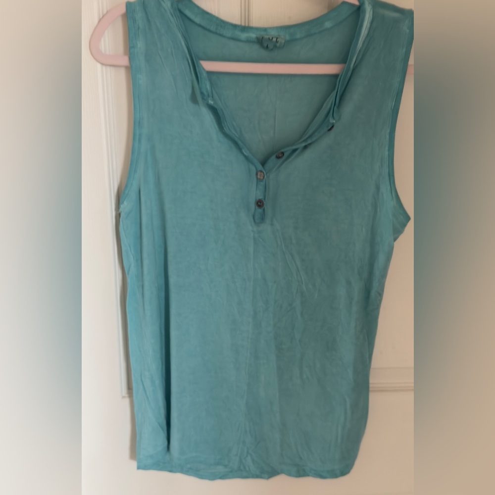 NWOT POL Aqua Sleeveless front button Tank Top